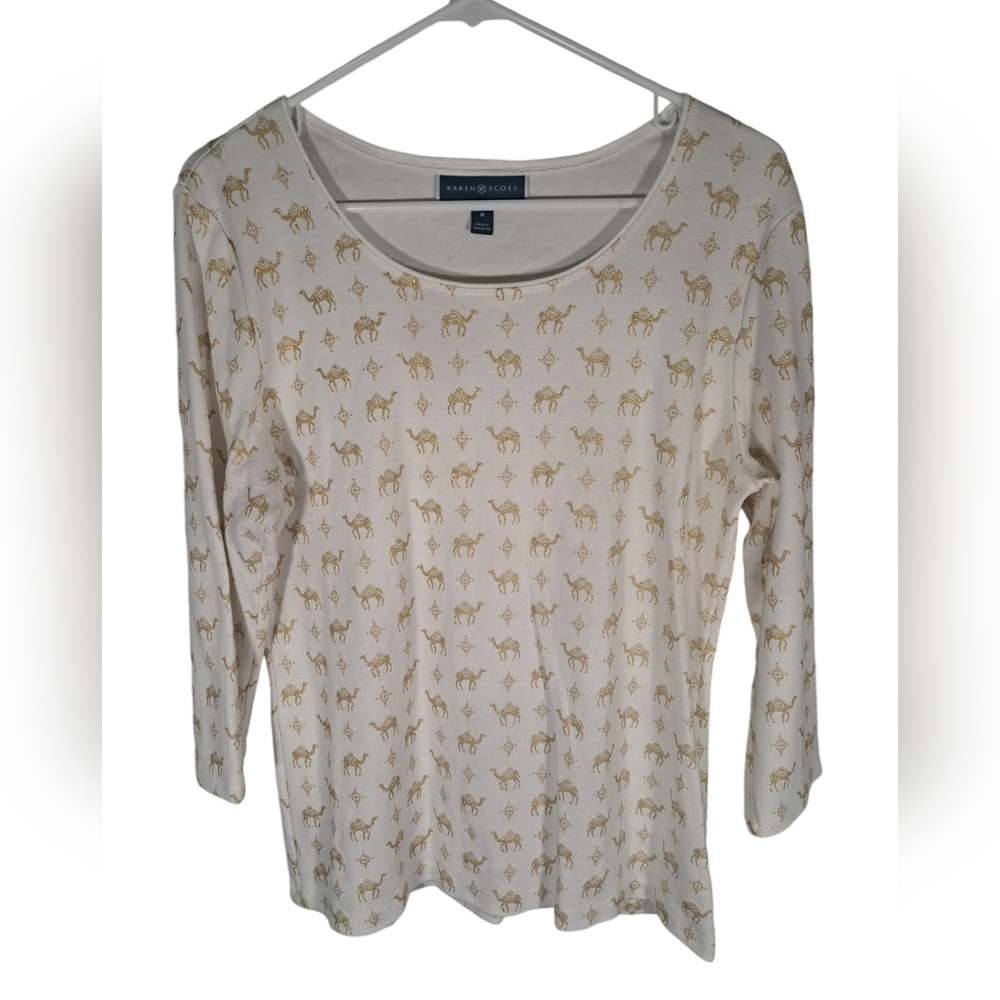 Karen Scott white with Gold Camels Crewneck 3/4 Sleeve Shirt Size Medium
